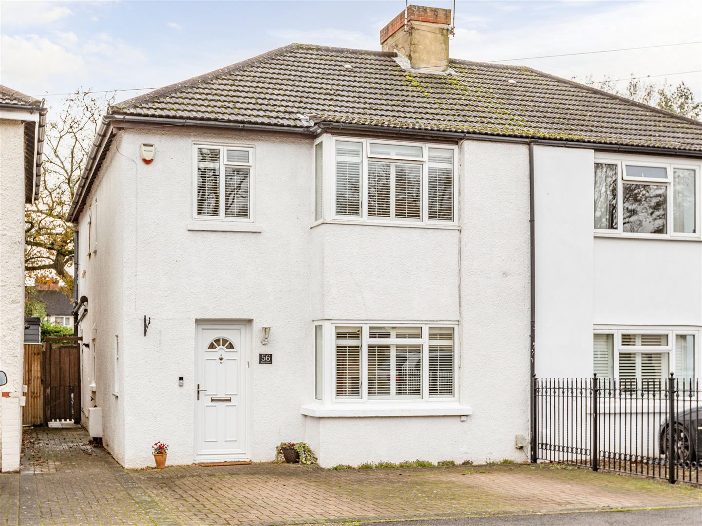 Kings Road, New Haw Richard State